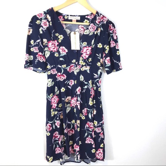 Band of Gypsies Dresses & Skirts - NWT Band of Gypsies Blue Midi Floral Dress